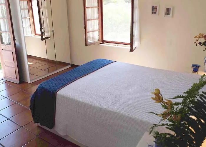 Leiras De Candoz Douro Valley *